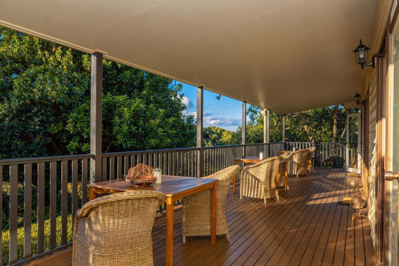 Camelot Boutique Accommodation Mount Tamborine Extérieur photo