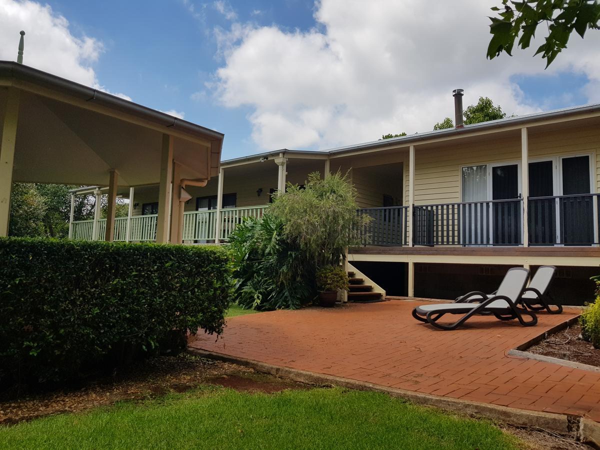 Camelot Boutique Accommodation Mount Tamborine Extérieur photo