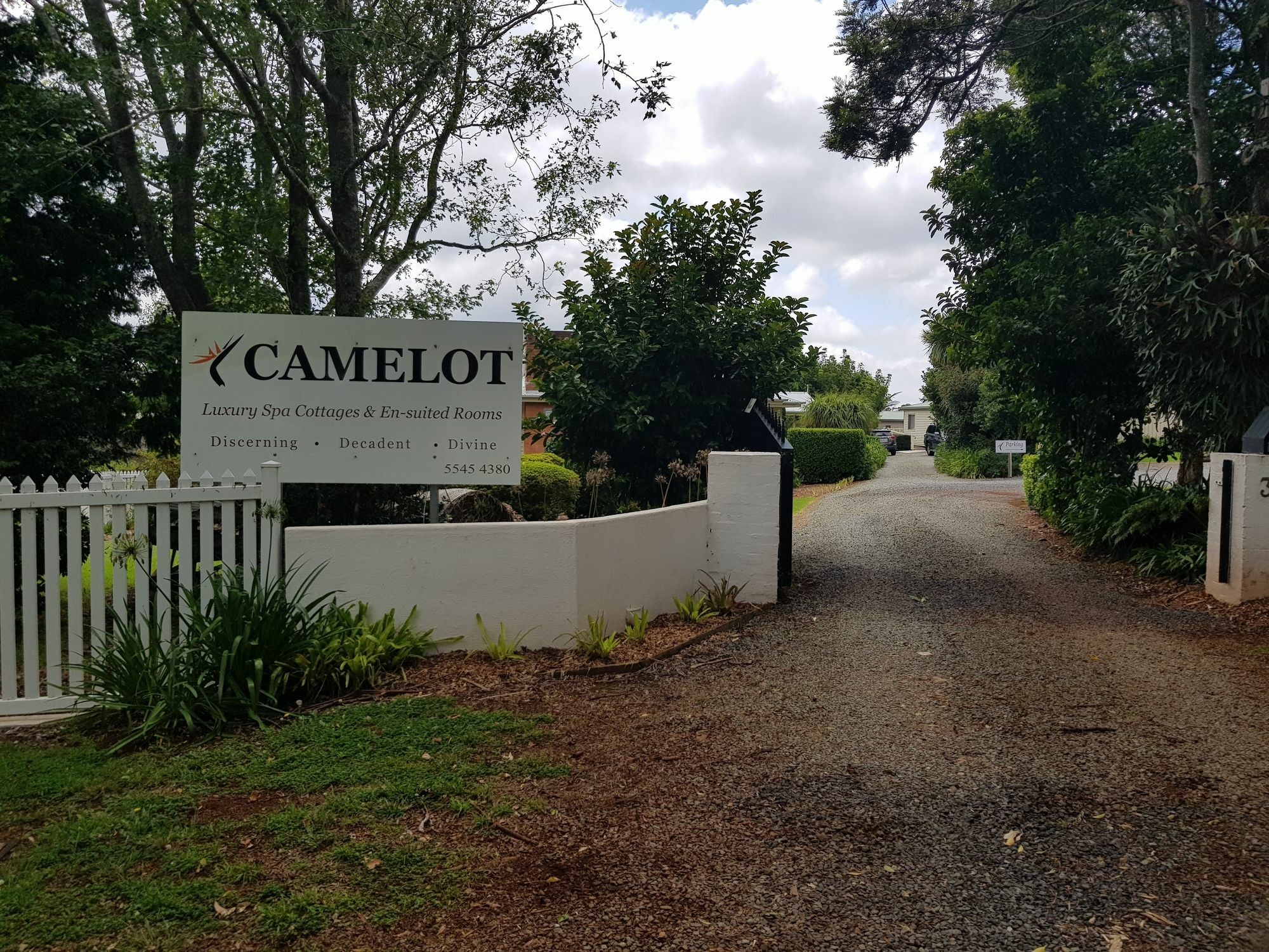 Camelot Boutique Accommodation Mount Tamborine Extérieur photo